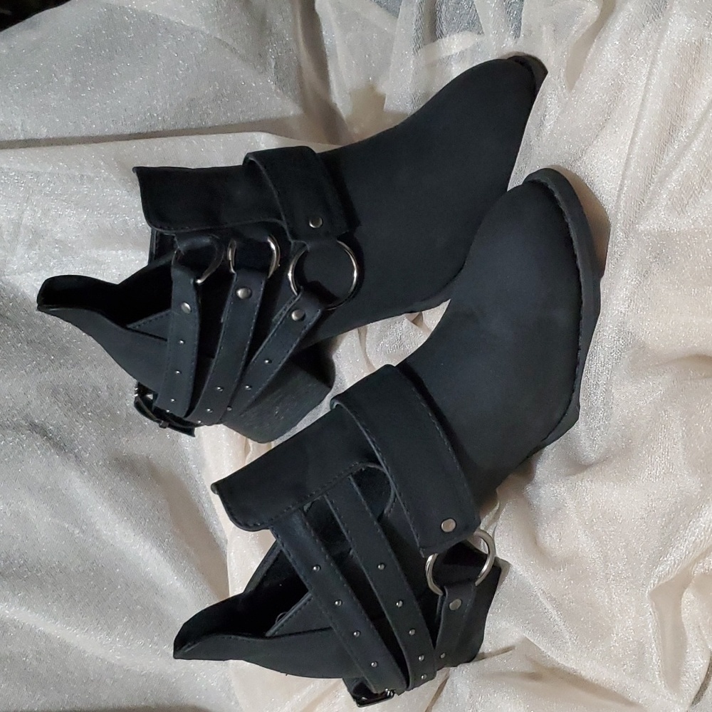 TINSTREE  BOOTIES WRAPPED BUCKLE - Picture 4 of 9